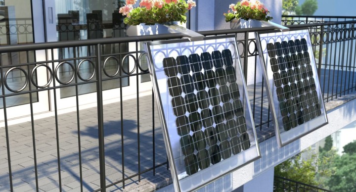 Ri-ambientando lancia il pannello fotovoltaico da balcone con porta fiori!