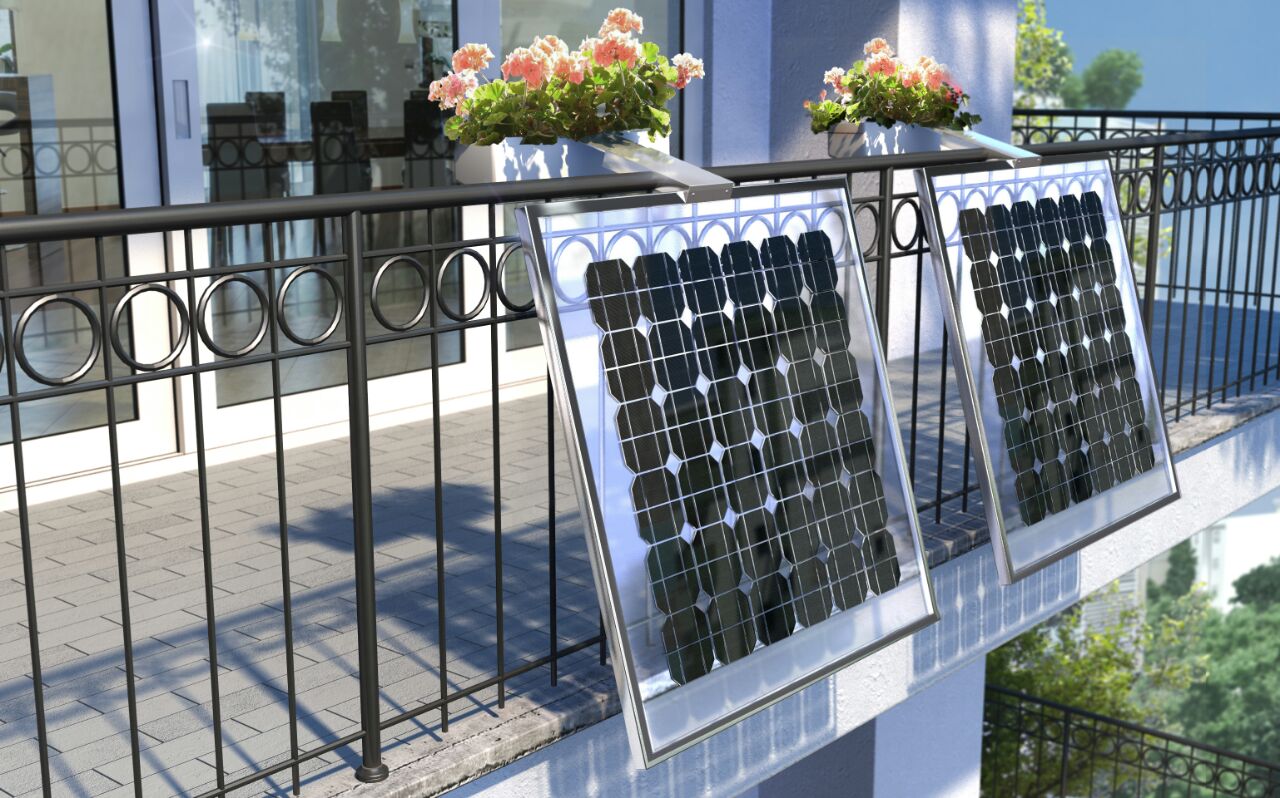 Ri-ambientando lancia il pannello fotovoltaico da balcone con porta fiori!